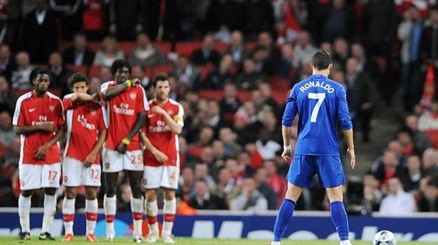 Ronaldo đã có 55 lần ghi bàn từ những quả phạt trực tiếp...
