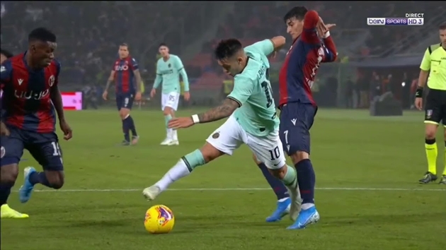 Người hâm mộ Inter Milan nói gì về quả penalty của Martinez và ROnaldo - Bóng Đá