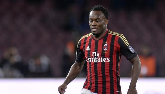 2. Michael Essien: Tháng 1/2014, ở tuổi 32, Michael Essien rời Chelsea để chuyển sang AC Milan. Tại San Siro, tiền vệ người Ghana chỉ mang đến nỗi thất vọng và phải ra đi chỉ sau 18 tháng.