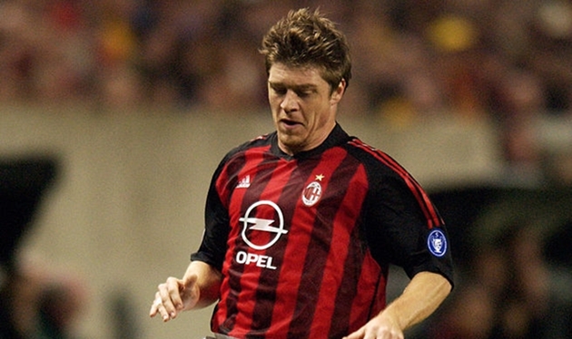 10. Thomas Helveg: Cầu thủ chạy cánh người Đan Mạch đã có đủ 3 danh hiệu cao quý là UEFA Champions League, Scudetto và Coppa Italia cùng với AC Milan.