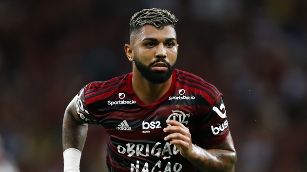 Gabriel Barbosa được Nerazzurri bán đứt cho Flamengo với giá 17 triệu euro. Nếu Flamengo bán tiền đạo người Brazil trong tương lai, Inter Milan sẽ nhận được 20% giá trị chuyển nhượng.