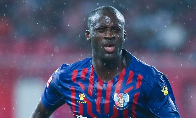 1. Yaya Toure: Tháng 7/2019, tiền vệ người Bờ Biển Ngà đã đồng ý gia nhập Qingdao Huanghai ở giải hạng nhất Trung Quốc.