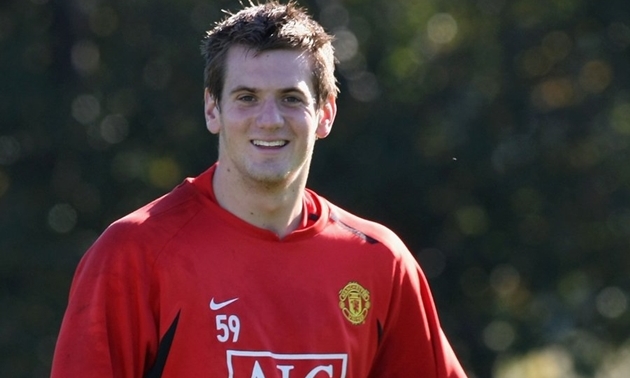 6. Tom Heaton: Thủ môn người Anh gia nhập lò đào tạo của Manchester United từ năm 2002 và gắn bó với Red Devils đến năm 2010. Trong quãng thời gian này, anh từng được gửi đến Queens Park Rangers theo dạng cho mượn.
