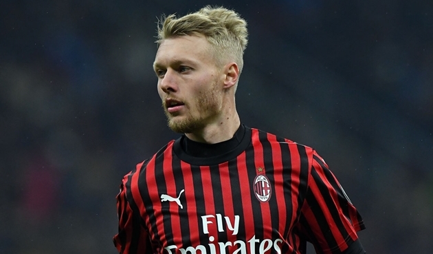 3. Simon Kjaer: Mặc dù đang giúp cho hàng phòng ngự của AC Milan trở nên chắc chắn hơn nhưng số phận của "lão tướng" người Đan Mạch cũng không khác nhiều so với Begovic và Ibrahimovic.