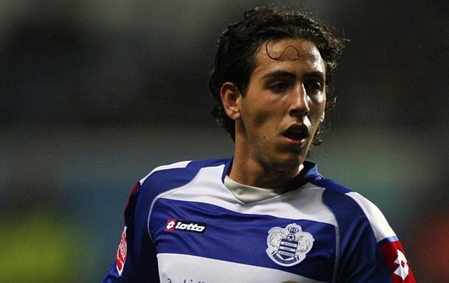 Trước đó, Dani Parejo đã cũng đã cập bến Queens Park Rangers theo bản hợp đồng cho mượn có thời hạn 1 năm.