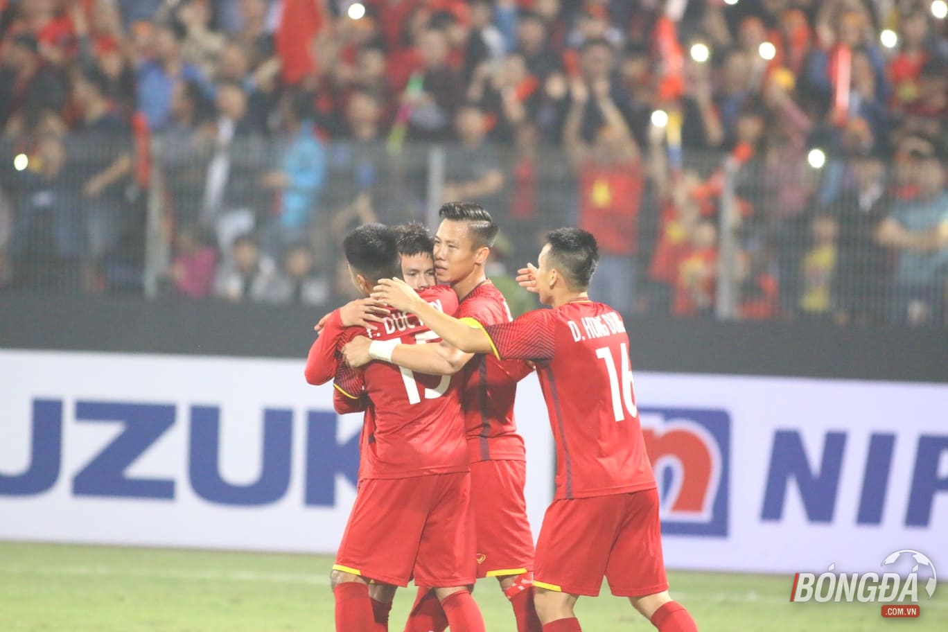 TRỰC TIẾP ĐT VIỆT NAM 2-0 ĐT Campuchia: Quang Hải nới rộng cách biệt - Bóng Đá