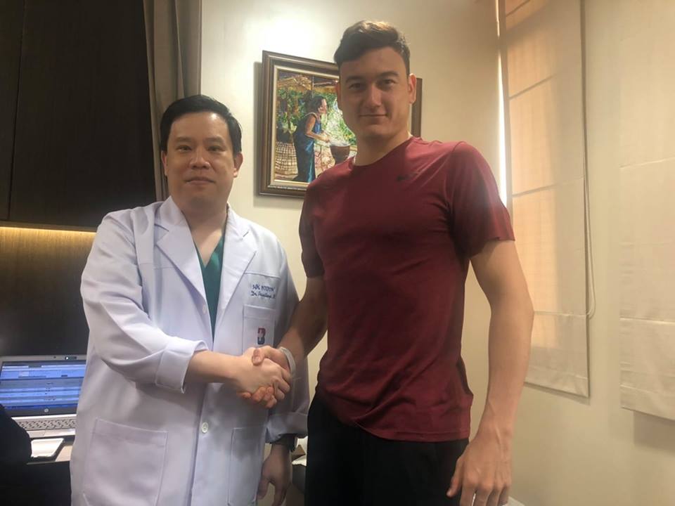 Đặng Văn Lâm vượt qua buổi kiểm tra y tế ở Muangthong United - Bóng Đá