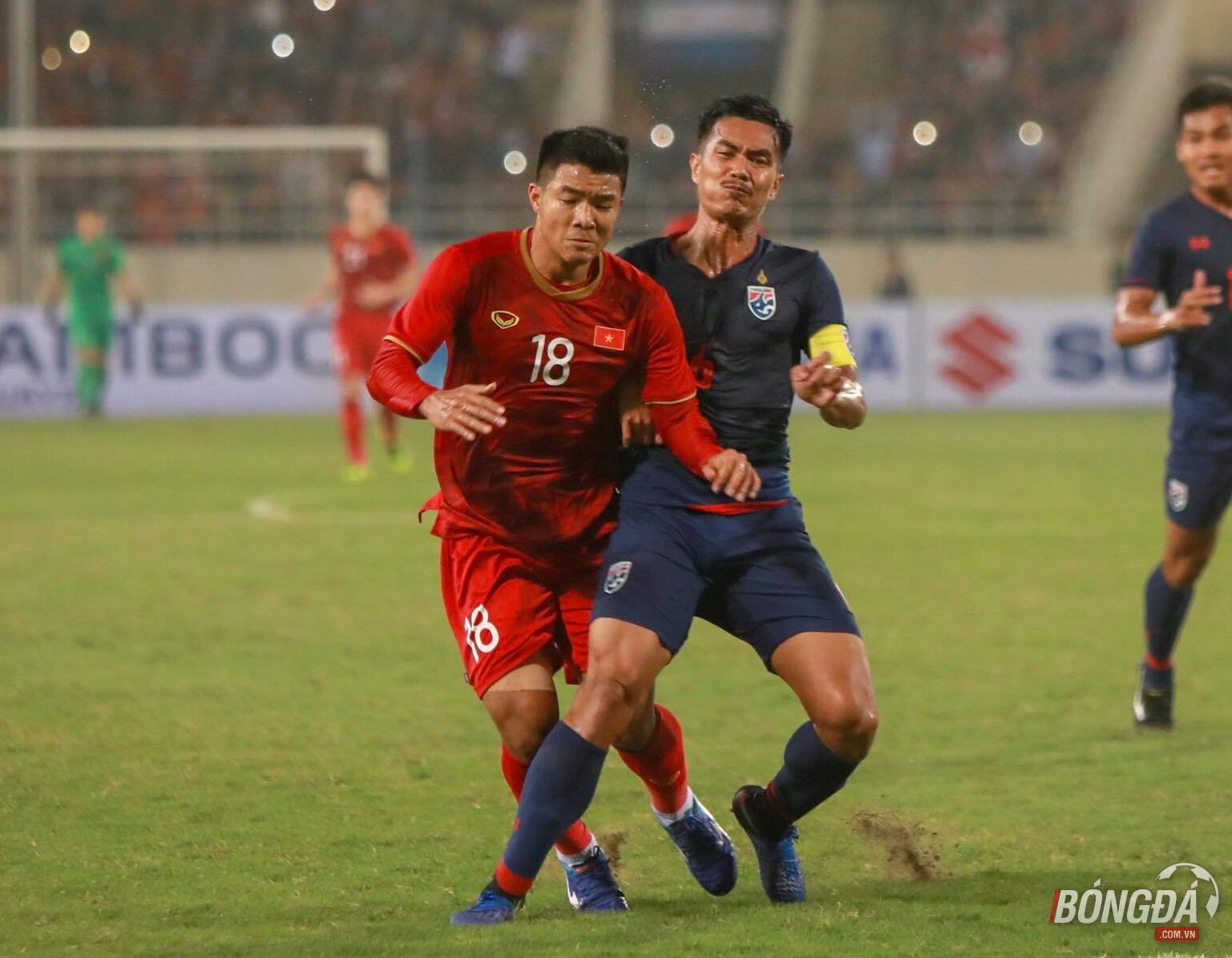 Nhà báo Thái