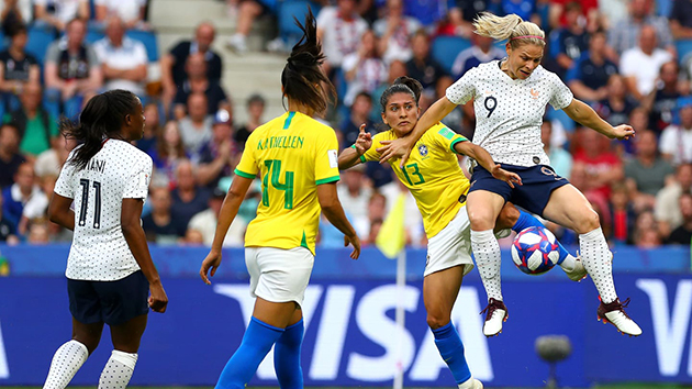 Ảnh nữ Pháp vs Brazll - Bóng Đá