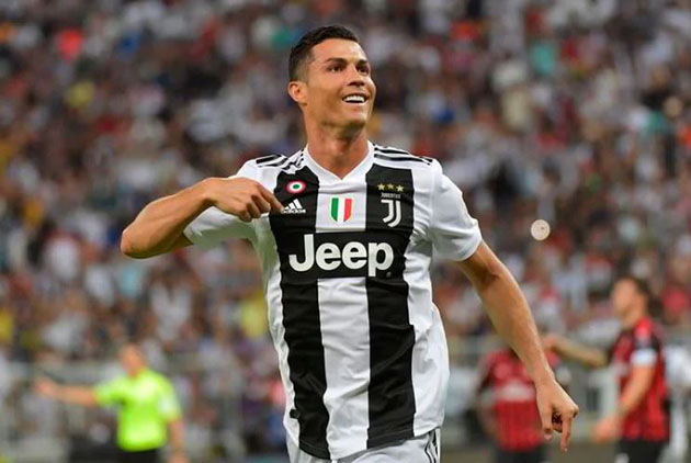 ẢNH: Tròn 1 năm bom tấn Cristiano Ronaldo đến Juventus - Bóng Đá