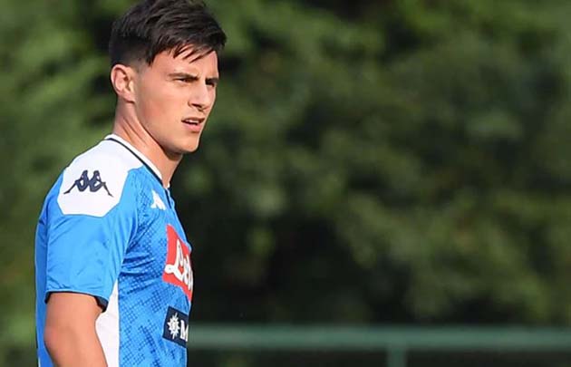 Sao trẻ 19 tuổi chính thức có màn ra mắt Napoli - Bóng Đá