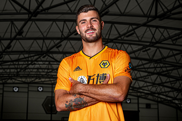 8/ Patrick Cutrone (Wolverhampton Wanderers): Cái tên người Ý mới nhất gia nhập xứ sương mù. Không thể cạnh tranh vị trí ở AC Milan, chàng tiền đạo sinh năm 1998 quyết định tìm kiếm cơ hội chơi bóng nhiều hơn ở nước Anh.