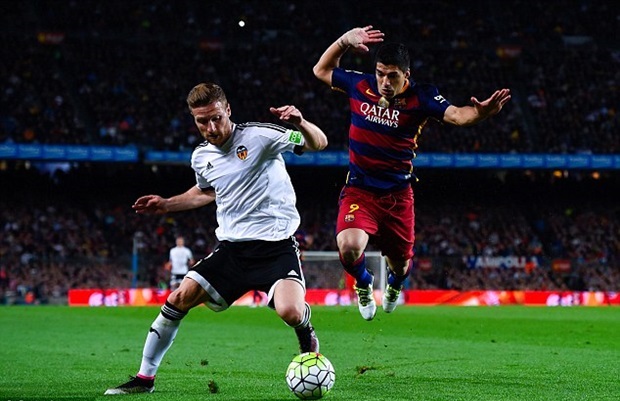 Mustafi sẽ giải quyết khủng hoảng hàng phòng ngự của Arsenal. Ảnh: Internet.