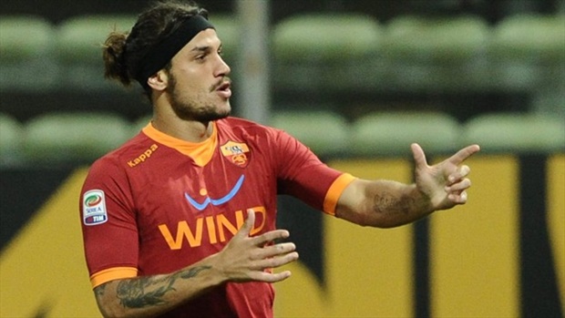Về Italia thi đấu cho AS Roma.