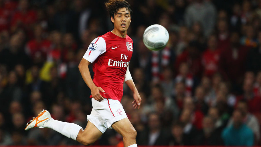 Được Wenger đưa về với giá 3,5 triệu bảng, cầu thủ người Hàn Quốc chỉ xuất hiện duy nhất 1 lần tại giải ngoại hạng Anh cho Arsenal. Park Chu-young thực ra chỉ là hợp đồng mang tính chất kinh tế nhiều hơn là chuyên môn.
