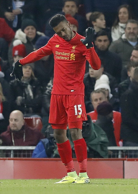 Anh mất chưa đầy 1 phút từ khi vào sân từ ghế dự bị để có được bàn thắng. Ảnh: Daily Mail.