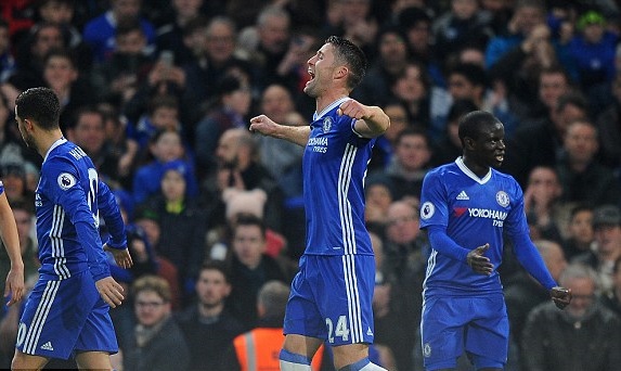 Cahill mở tỷ số. Ảnh: Daily Mail