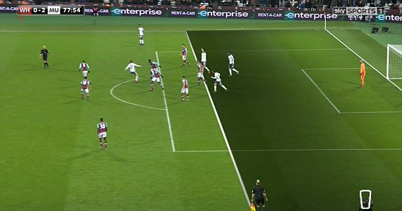 Ibra đã ở trong tư thế việt vị.