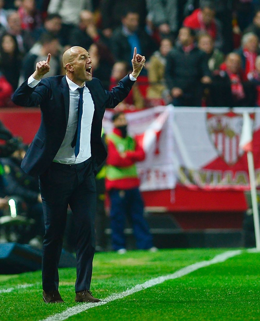 Zidane cán mốc 40 trận bất bại cùng Real. Ảnh: Mirror.