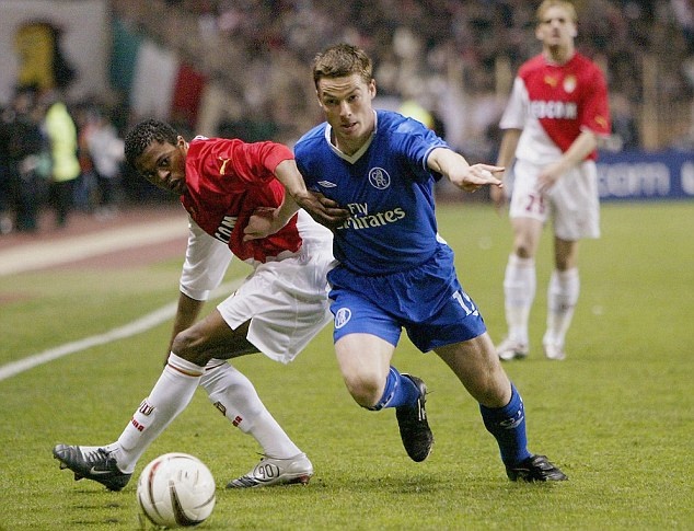 Sau đó chuyển tới thi đấu cho Chelsea.