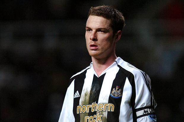 Chơi cho Newcastle.