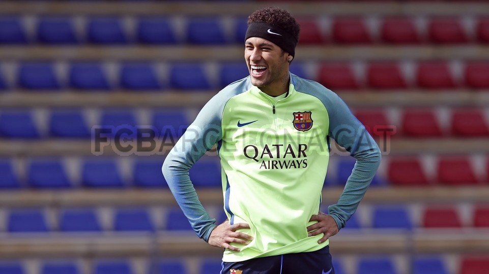 Neymar vẫn là người vui vẻ nhất đội.