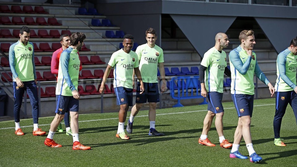 Các cầu thủ Barca không tỏ ra quá lo lắng trước trận lượt về với PSG.