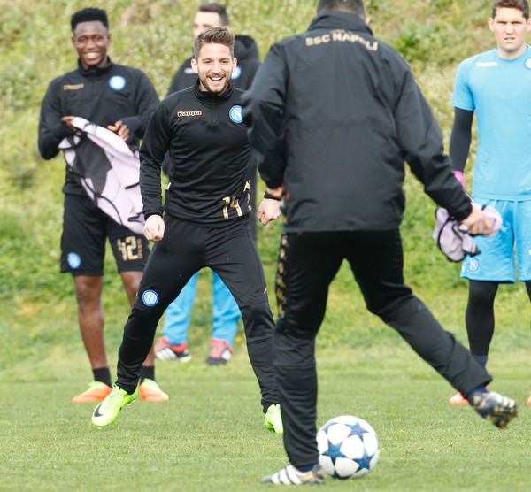 Trận lượt về giữa Napoli và Real sẽ diễn ra và 02h45 rạng sáng ngày 08/03 (giờ Việt Nam)