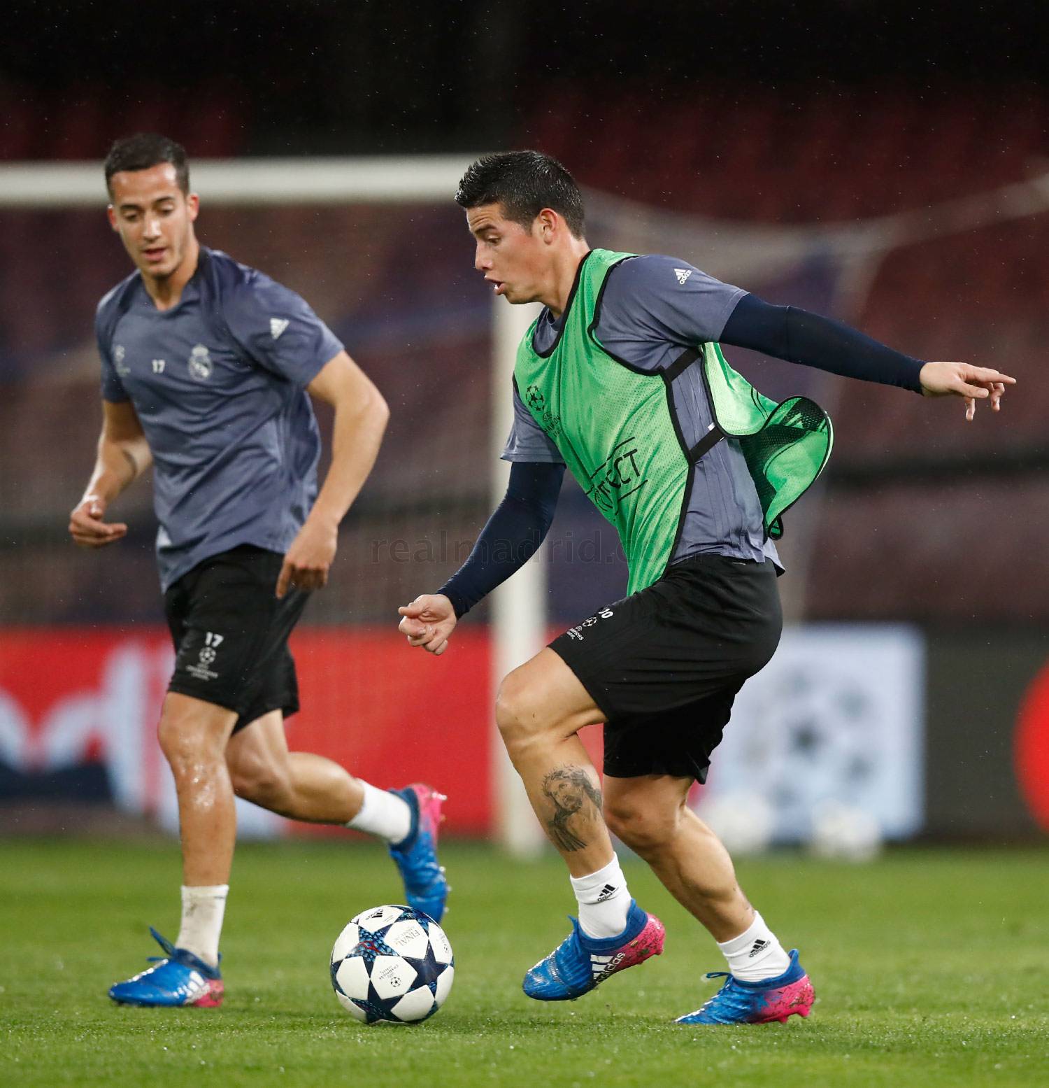 James Rodriguez nỗ lực để hi vọng được đá chính trong trận đấu tới.