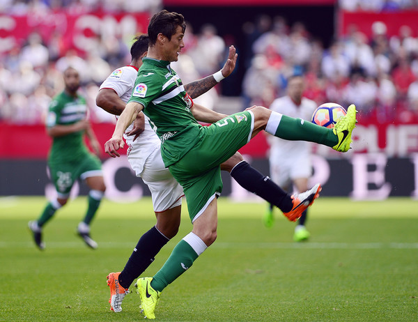 Sevilla bất ngờ bị dội gáo nước lạnh.