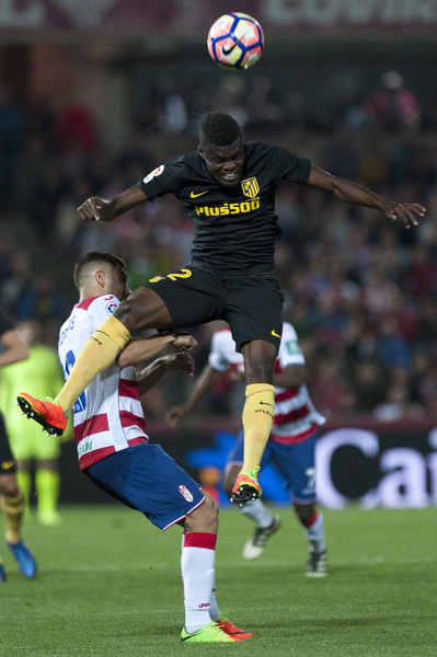 Trận đấu diễn ra khá căng thẳng.