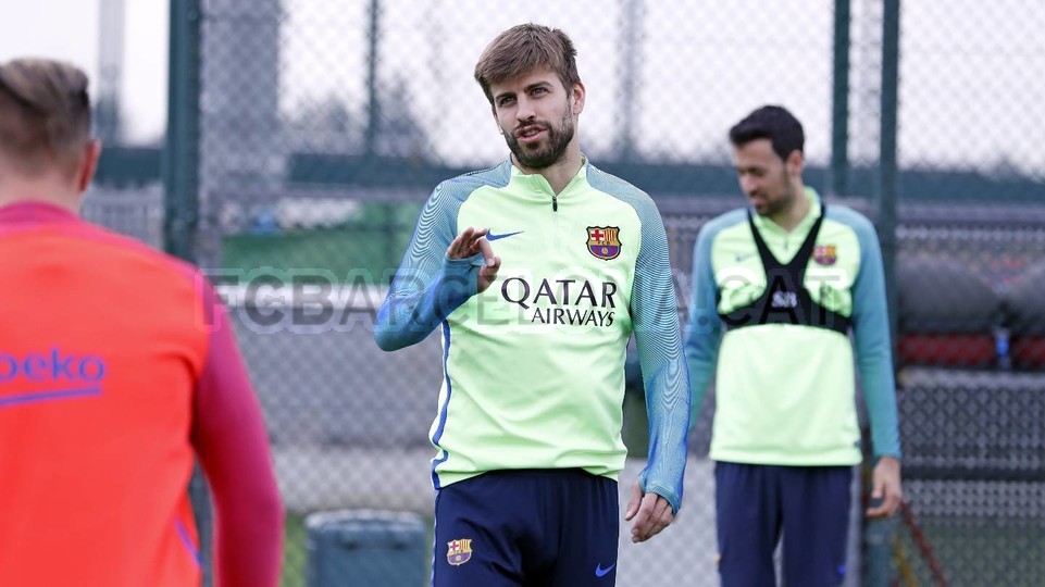 Vẻ điển trai của Pique.