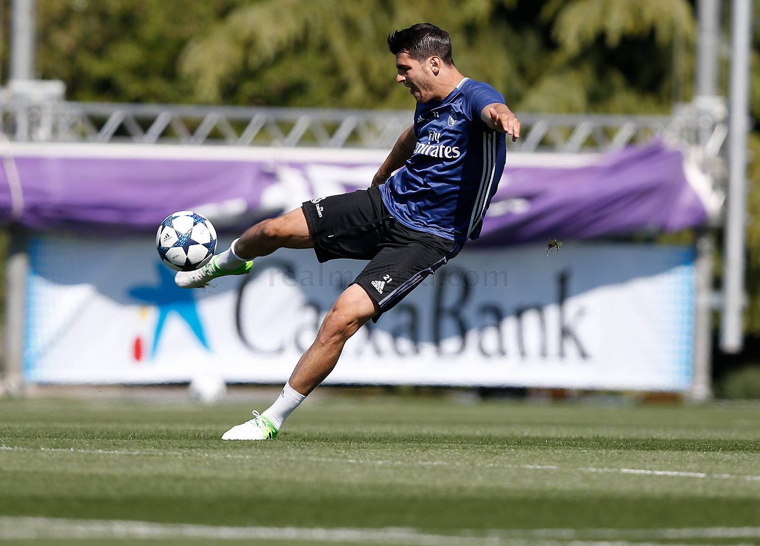 Alvaro Morata nhiều khả năng sẽ được trao cơ hội sau màn trình diễn tệ hại của Karim Benzema.