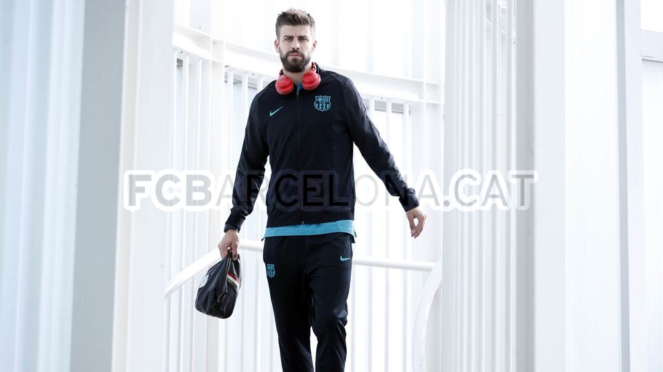 Vẻ điển trai của Pique.