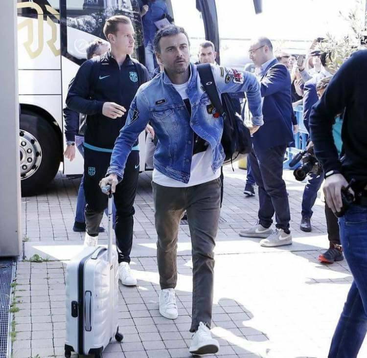 Luis Enrique có phong cách rất trẻ trung.