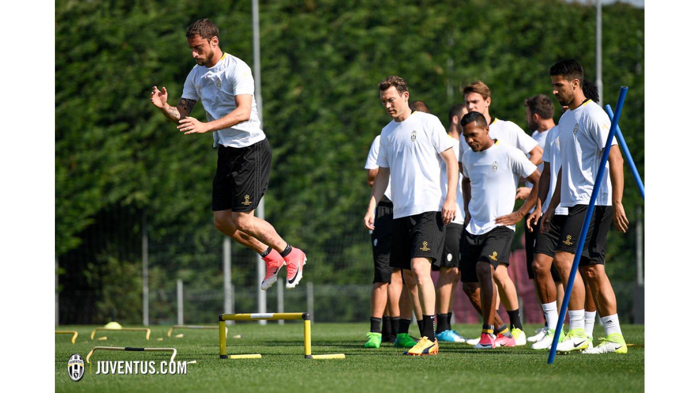 Trận đấu sẽ diễn ra vào 01h45 rạng sáng 12/04.