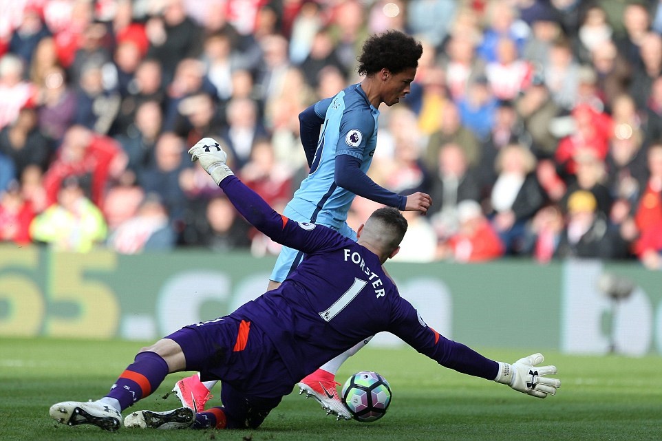 Sane ăn vạ kiếm phạt đền nhưng không thành công.