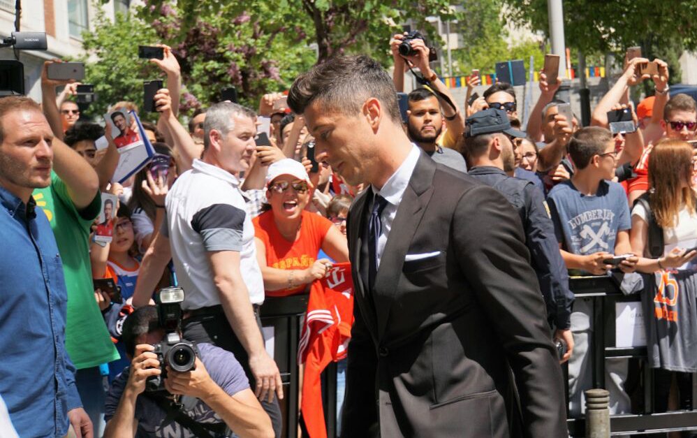Bayern Munich trên đường tới Madrid.