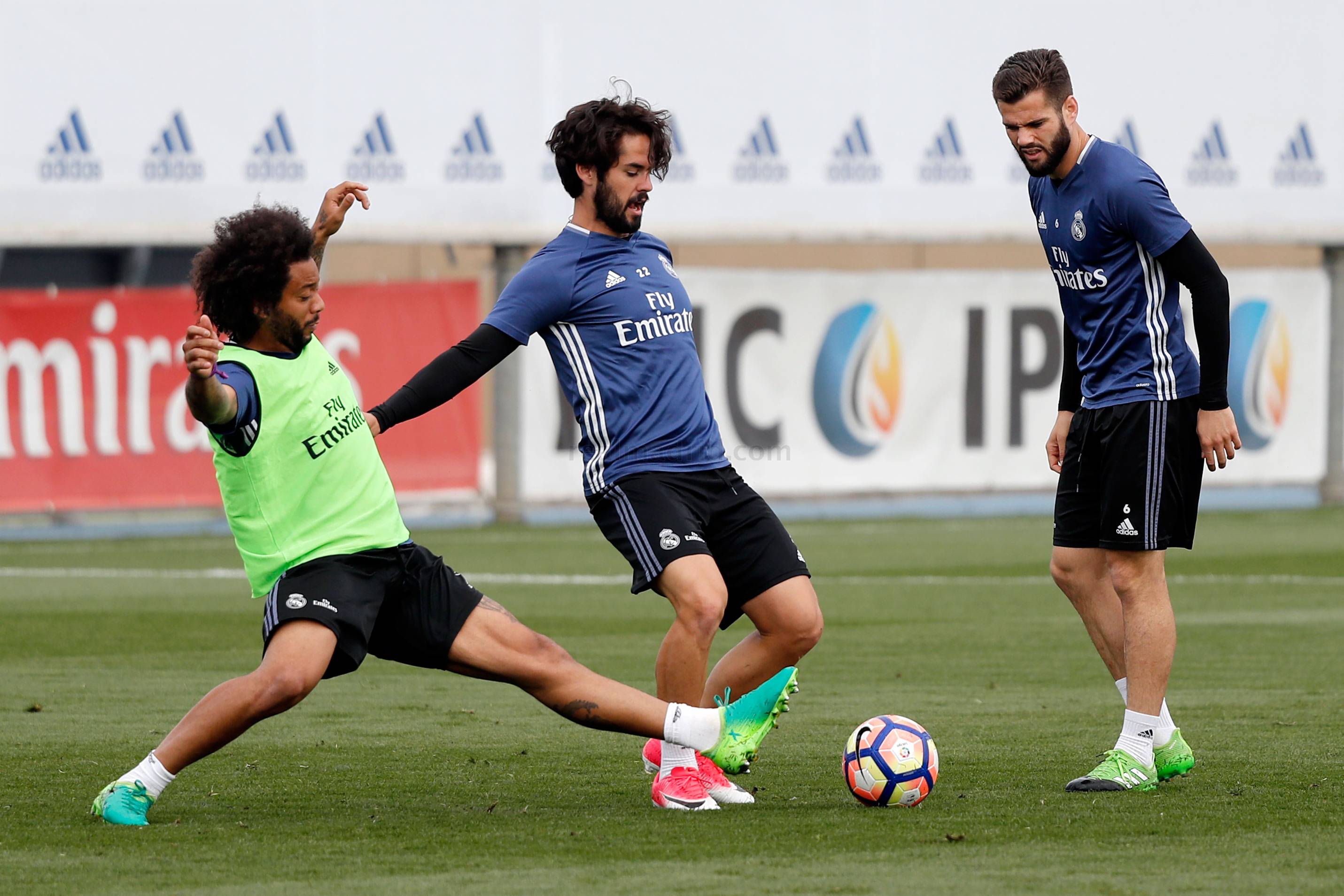 Granada đang nằm trong nhóm cầm đèn đỏ, vì vậy 3 điểm khó thoát khỏi tay thầy trò HLV Zidane.