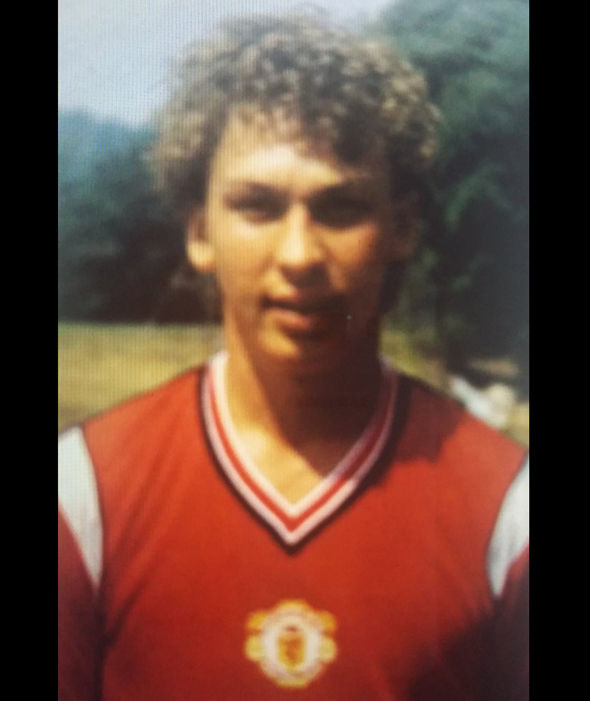 2. David Platt khoác áo Man Utd từ năm 1982 - 1985, tuy nhiên ông không được ra sân lần nào.