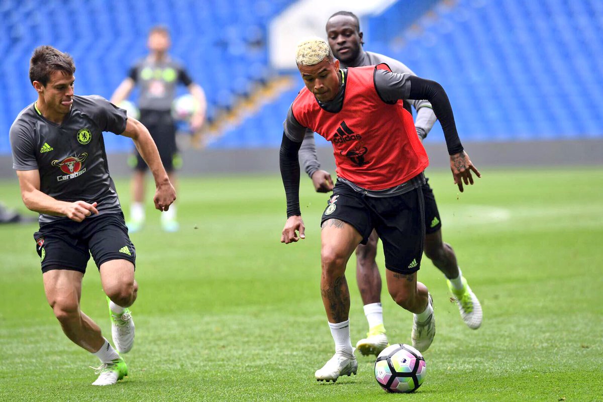 Đánh bại West Brom đêm nay, Chelsea sẽ bước lên ngôi vương.