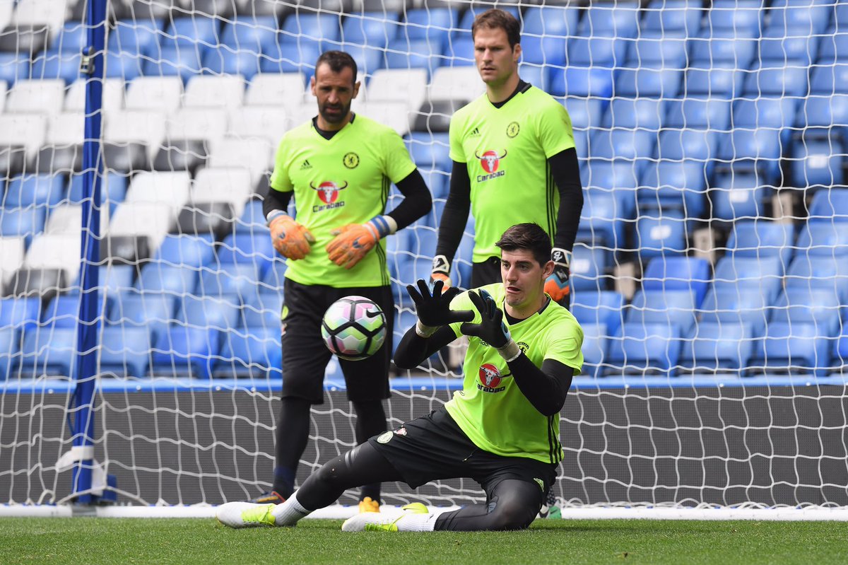 Các ngôi sao tập luyện rất tích cực.