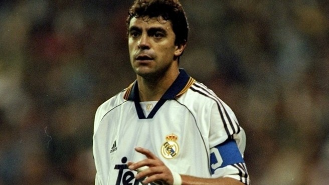 10. Cầu thủ tham dự nhiều trận El Clasico nhất: Messi chỉ mới 34 lần tham dự trận Siêu kinh điển, dẫn đầu đang là Manuel Sanchis với 43 lần.