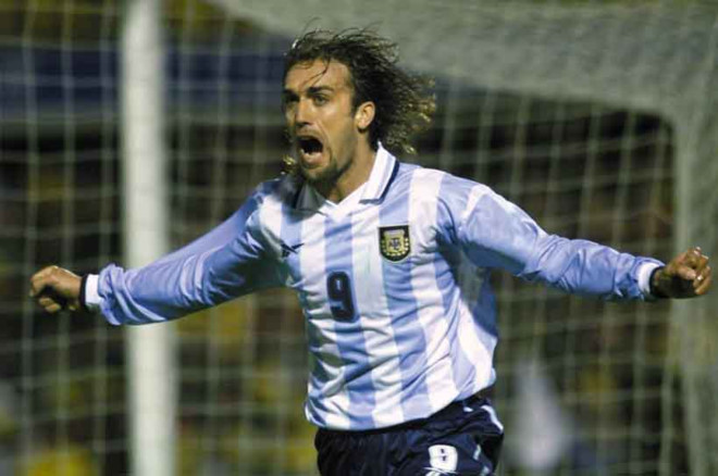 4. Cầu thủ ghi nhiều bàn nhất cho Argentina ở một VCK World Cup: Messi đang kém người dẫn đầu danh sách Gabriel Batistuta 5 pha lập công.