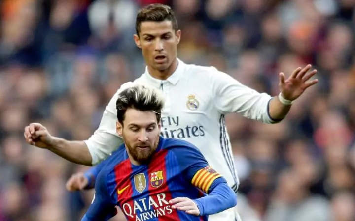 7. Cầu thủ lập hat-trick nhiều nhất ở La Liga: Ronaldo có cho mình 32 cú hat-trick, Messi chỉ mới 26 lần ghi được 3 bàn trong một trận.
