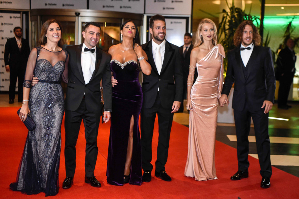 Xavi, Fabregas và Puyol cũng đến tham dự.