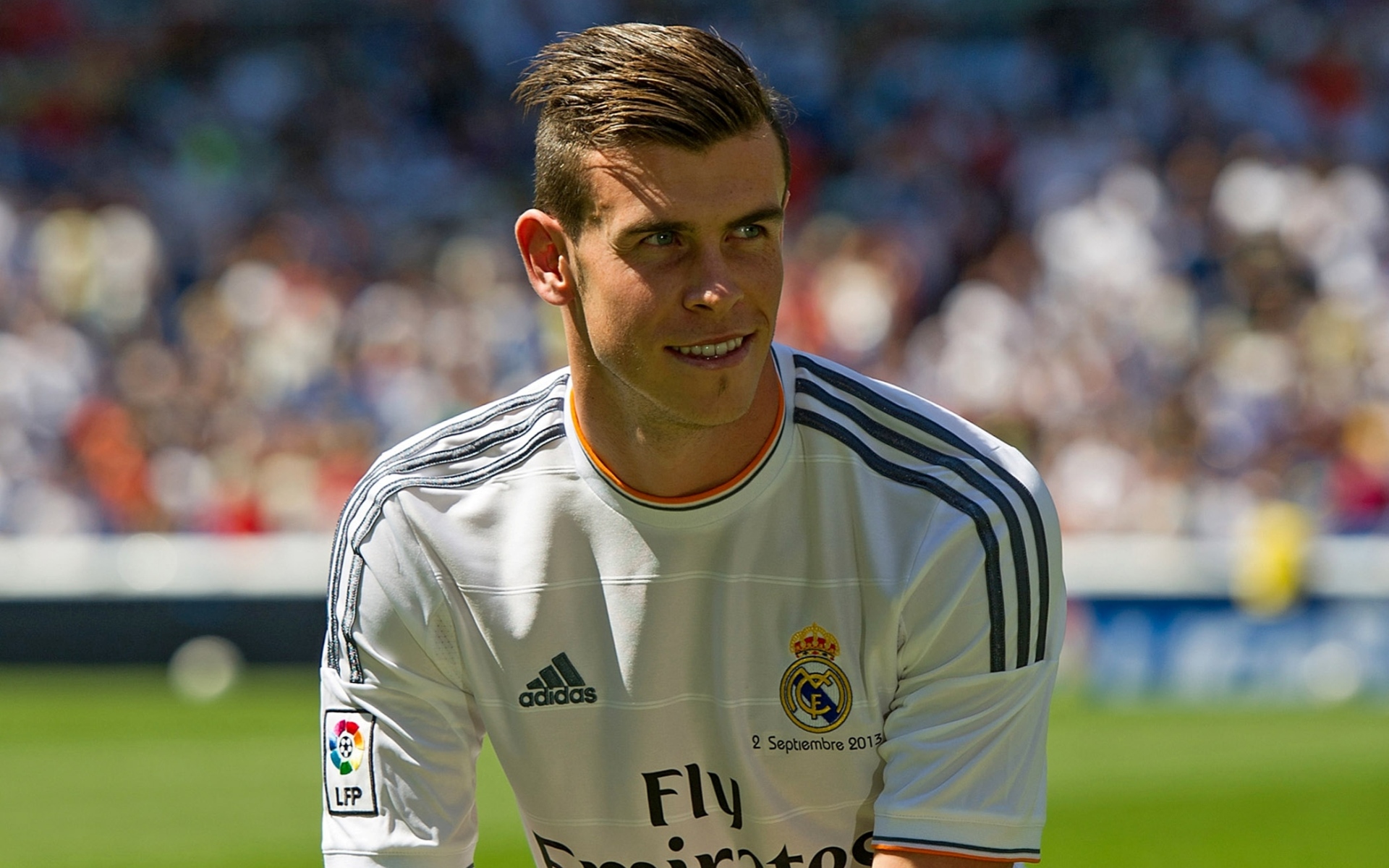 2013: Gareth Bale (Tottenham sang Real Madrid): 100 triệu euro.