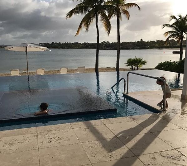 Gia đình Messi đang ở trong khu resort