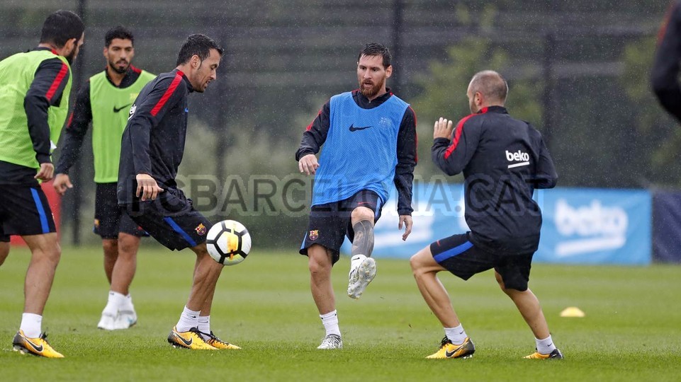 barca tập luyện - Bóng Đá