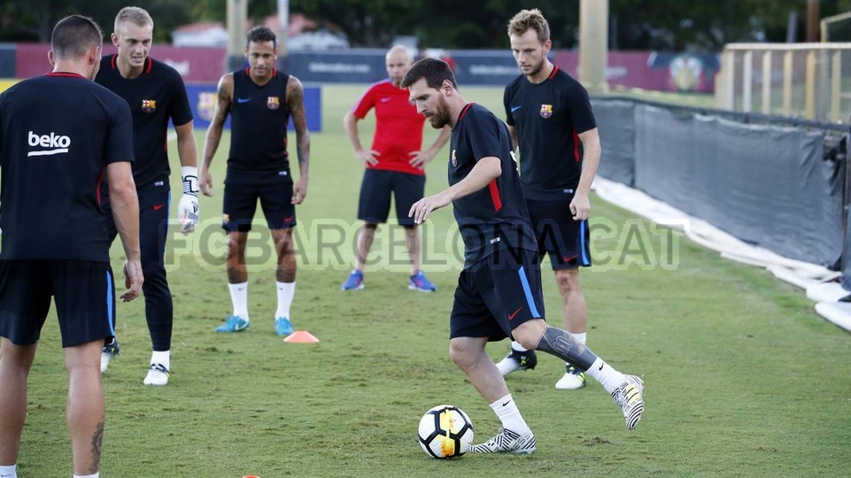 barca tập luyện - Bóng Đá